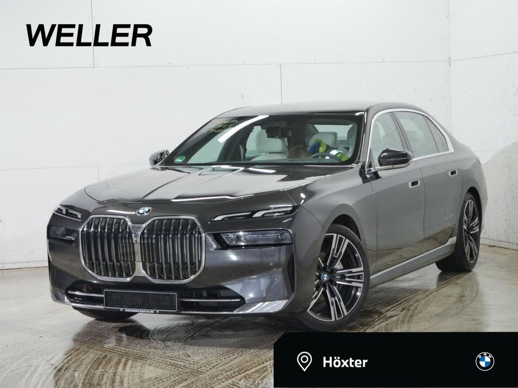 BMW 740 2024
