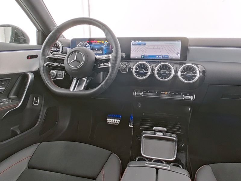Mercedes-Benz A 250 2024