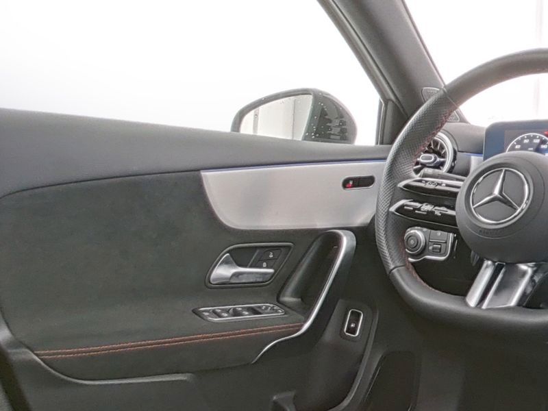 Mercedes-Benz A 250 2024