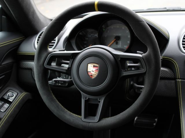 Porsche Boxster 2025
