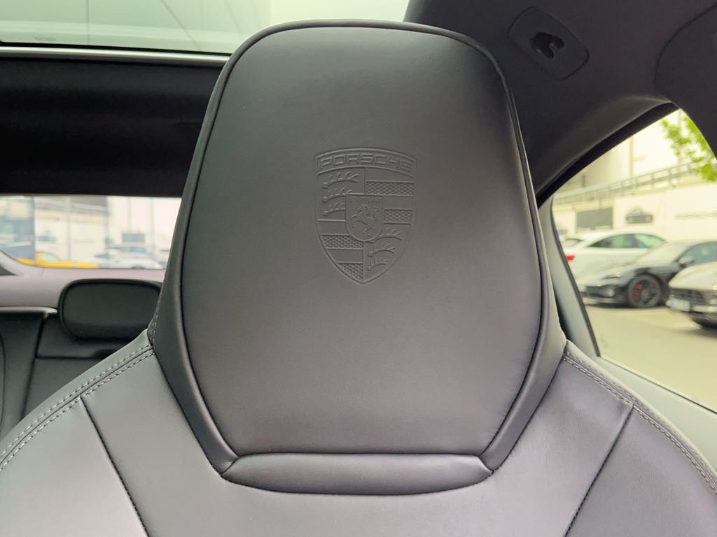 Porsche Cayenne 2025