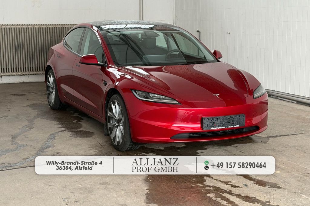 Tesla Model 3 2025