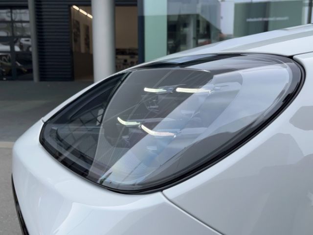 Porsche Cayenne 2025