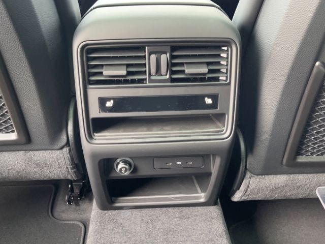 Porsche Cayenne 2025