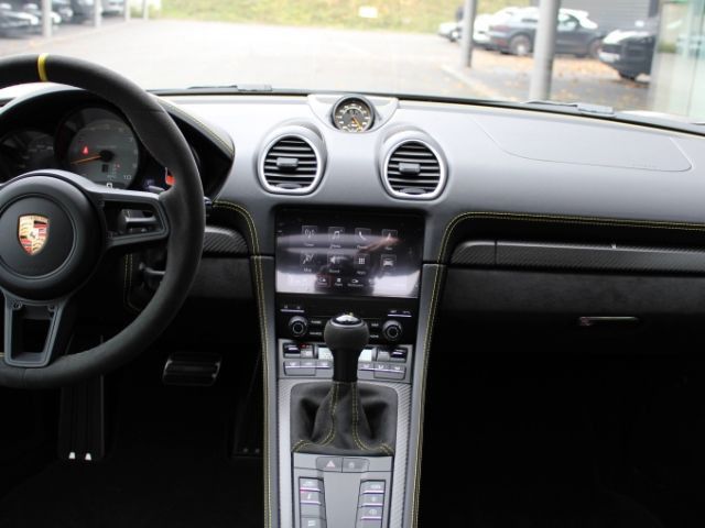 Porsche Boxster 2025