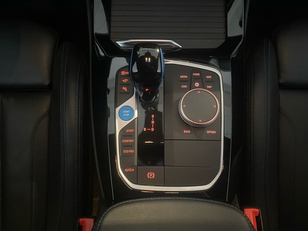 BMW iX3 2021