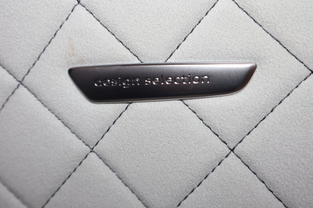 Audi A8 2025