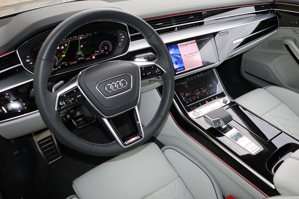 Audi A8 2025