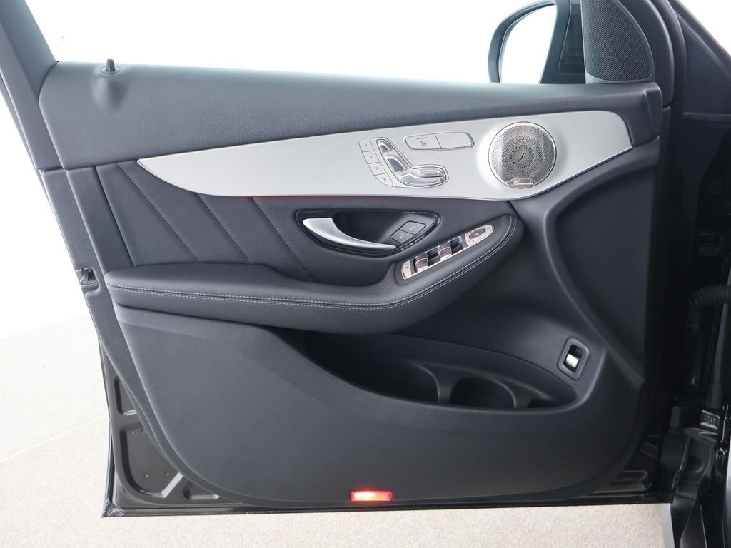 Mercedes-Benz GLC 300 2022