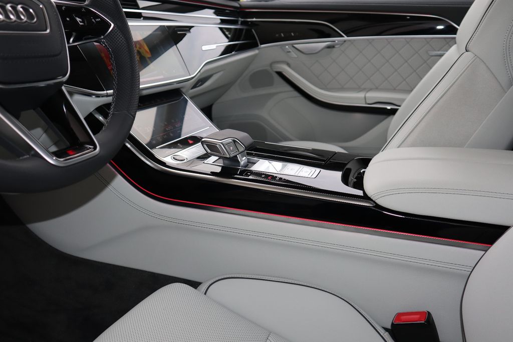 Audi A8 2025