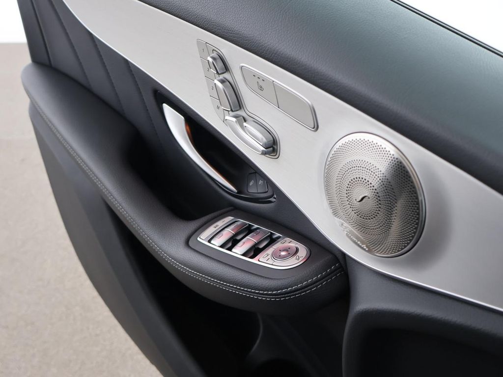 Mercedes-Benz GLC 300 2022