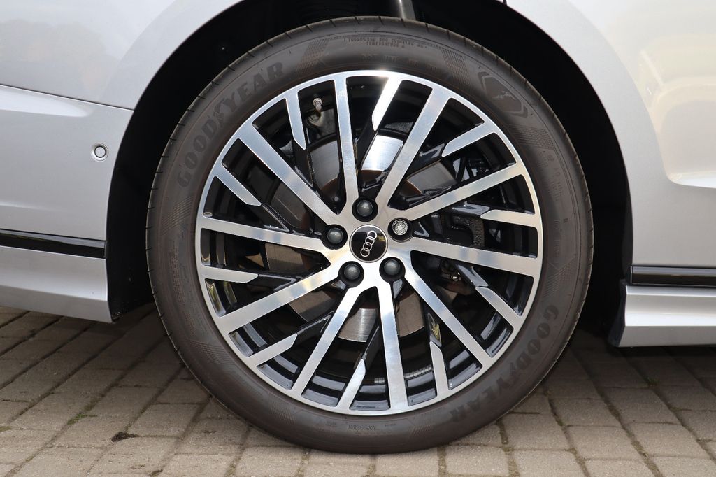 Audi A8 2025