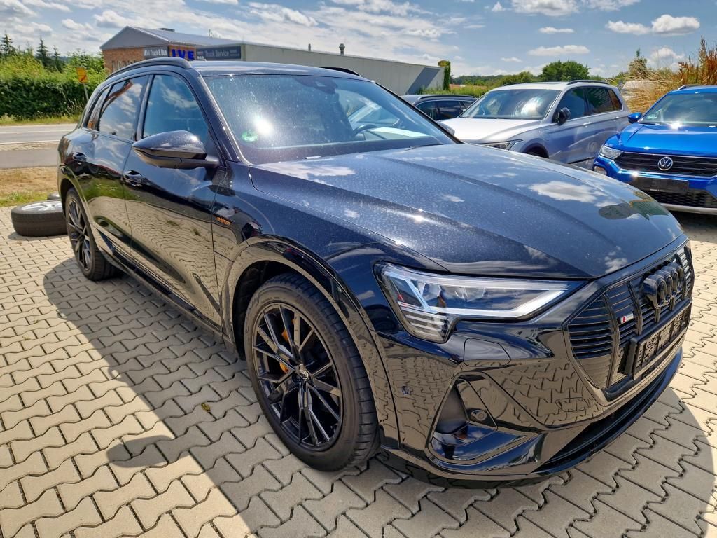 Audi e-tron 2022