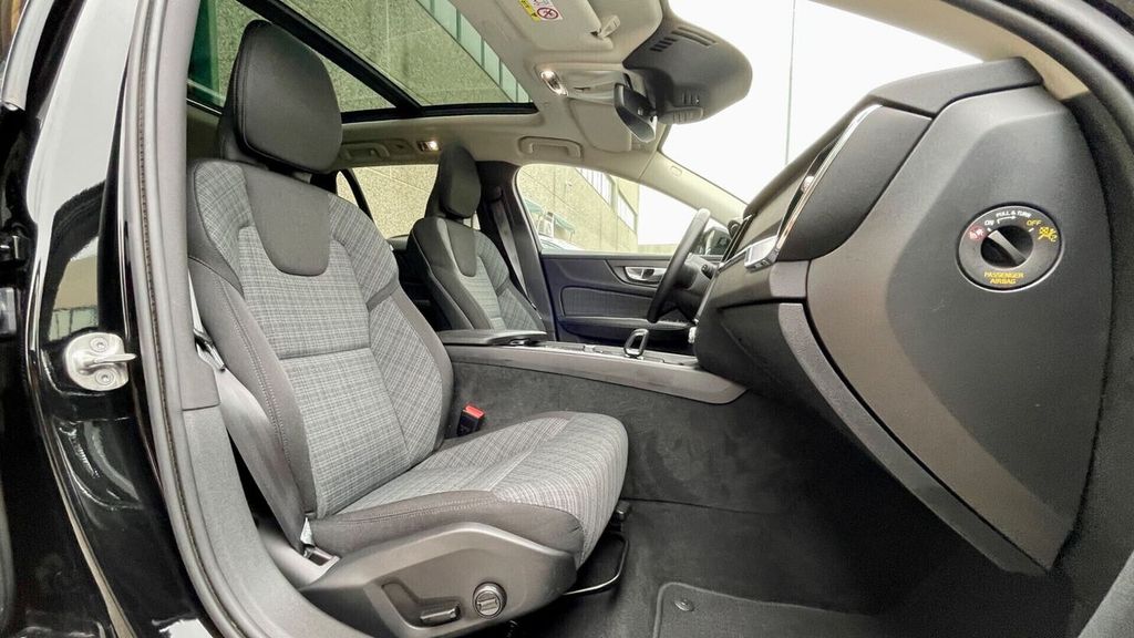 Volvo V60 2022