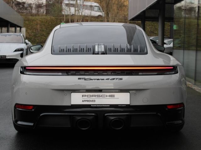 Porsche 992 2025