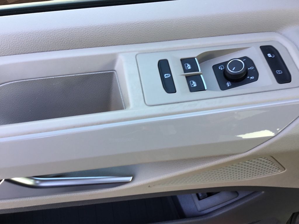 Volkswagen T7 Multivan 2023