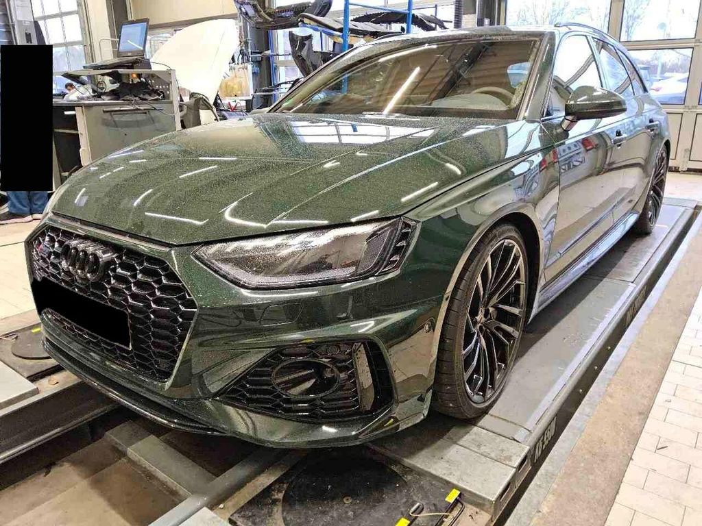 Audi RS4 2022