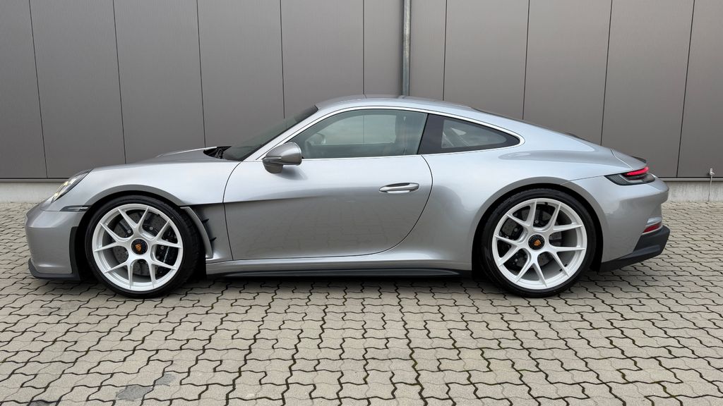 Porsche 992 2025