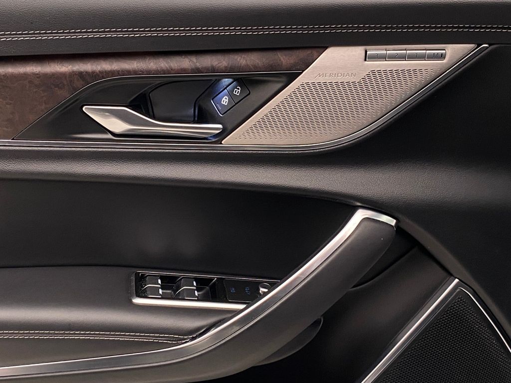Jaguar XF 2021