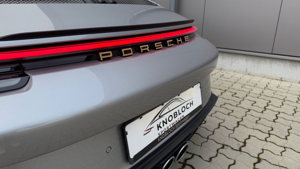 Porsche 992 2025