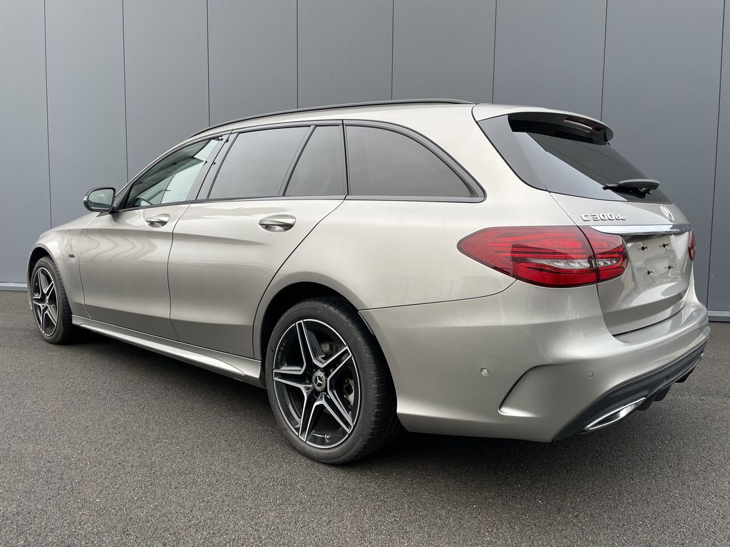 Mercedes-Benz C 300 2021