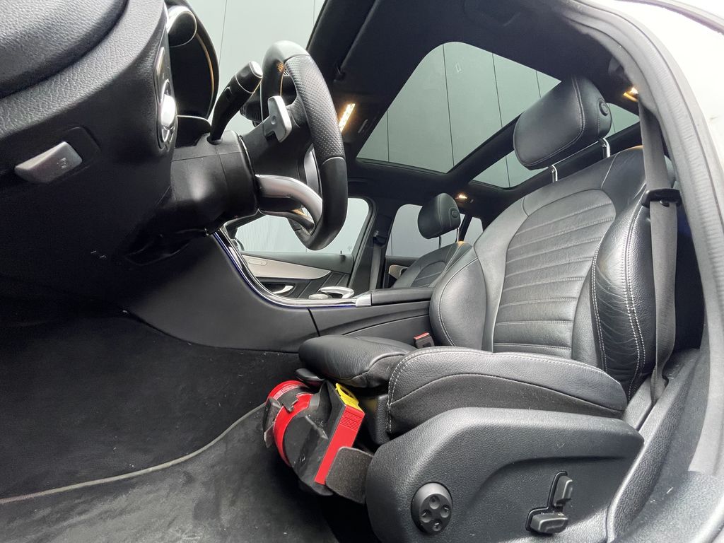 Mercedes-Benz C 300 2021