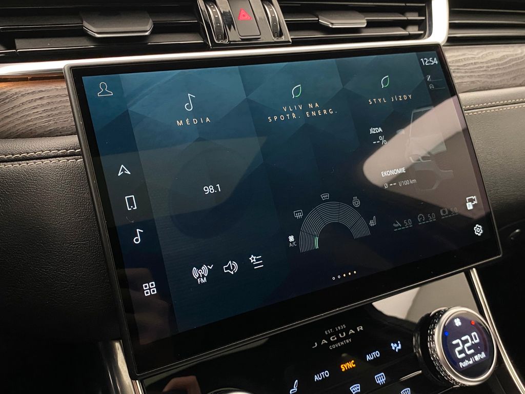 Jaguar XF 2021
