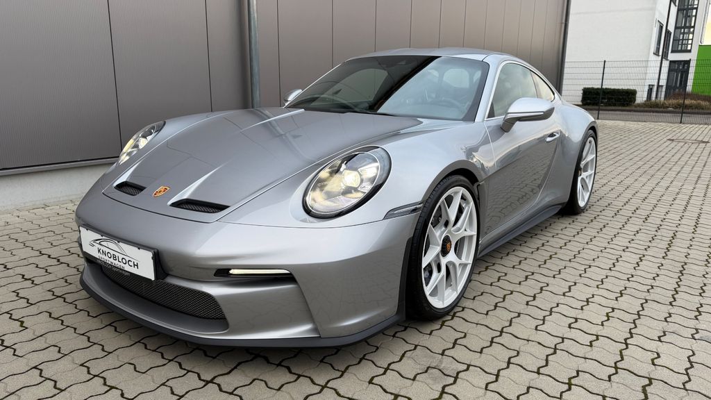 Porsche 992 2025