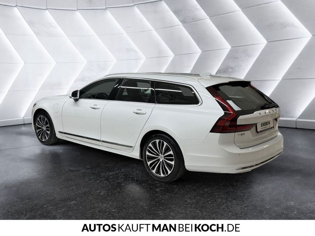 Volvo V90 2023