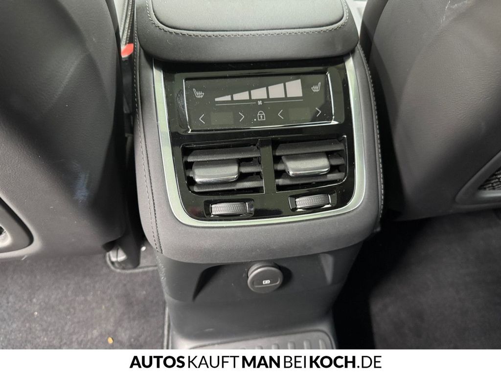 Volvo XC90 2025