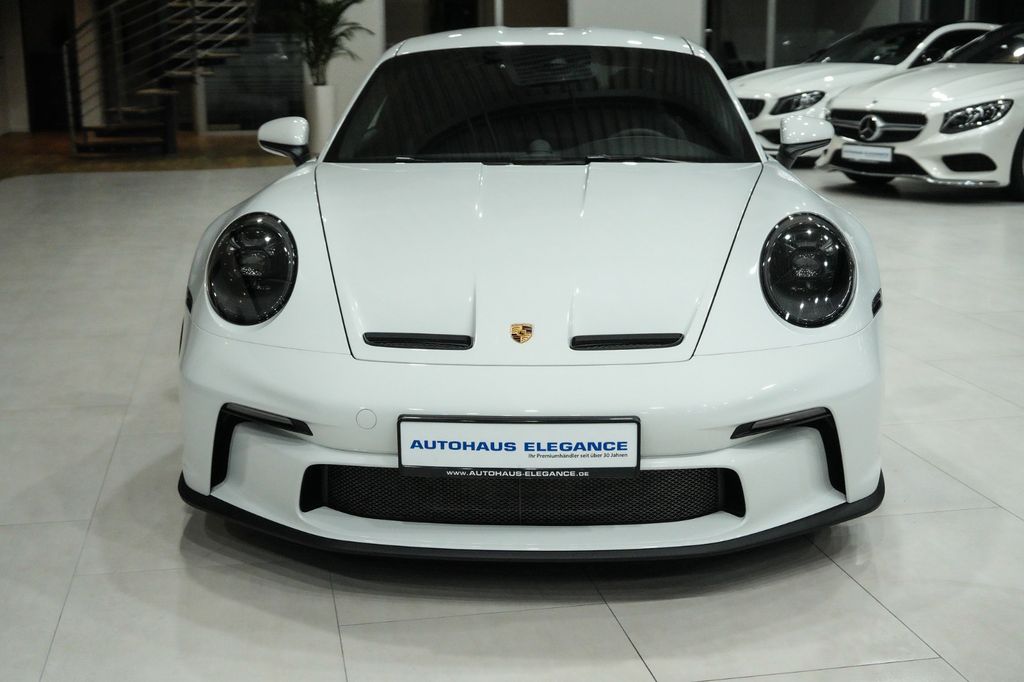 Porsche 992 2025