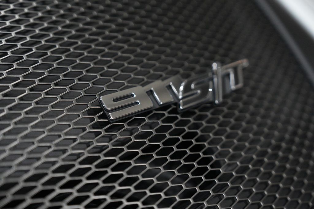 Porsche 992 2025
