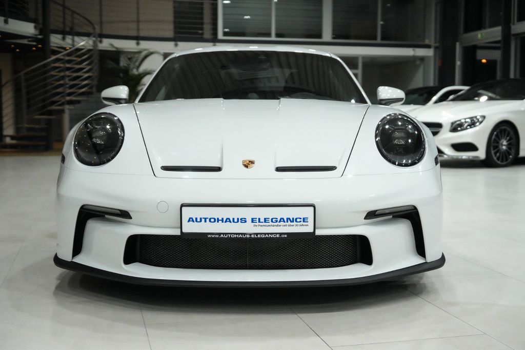 Porsche 992 2025