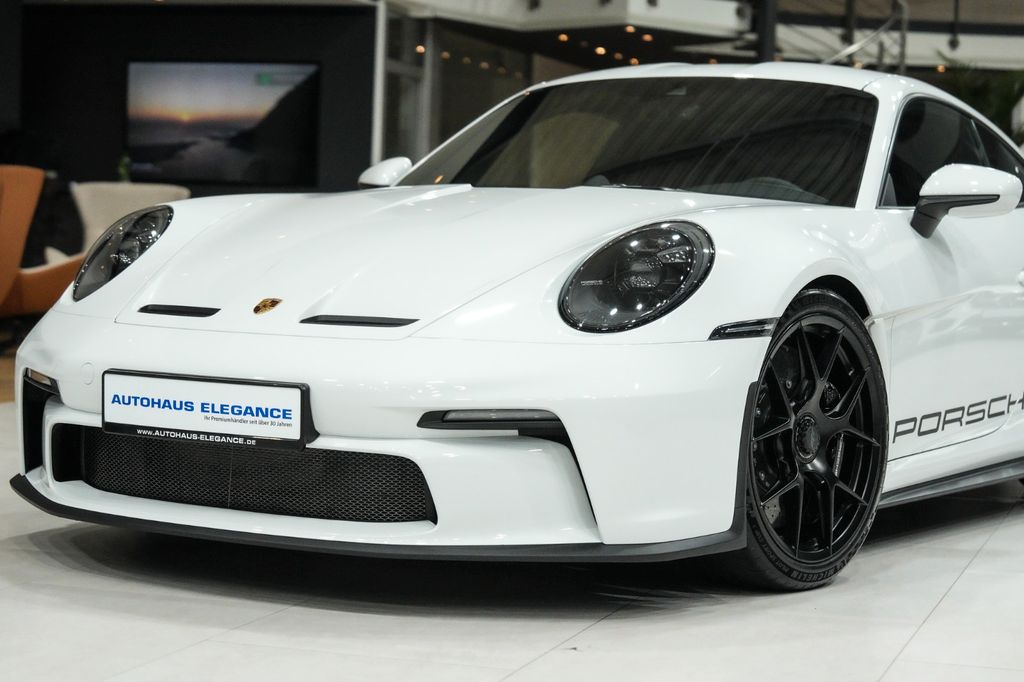 Porsche 992 2025