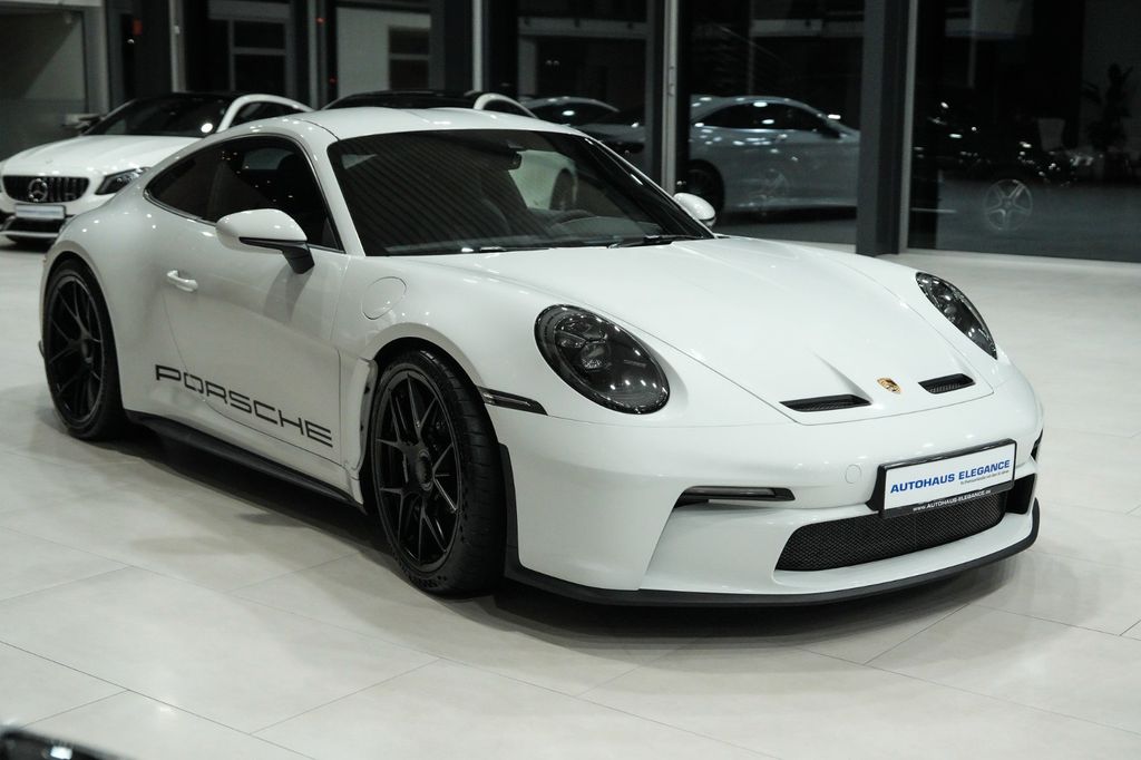Porsche 992 2025
