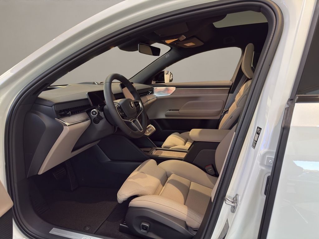 Volvo ES90