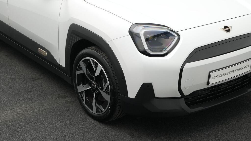 MINI Aceman 2024