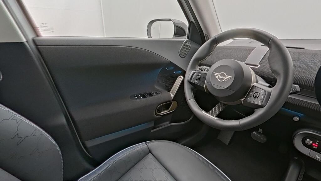 MINI Aceman 2024