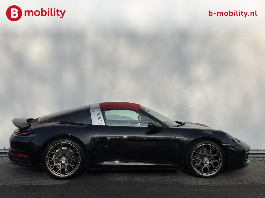 Porsche 992 2021