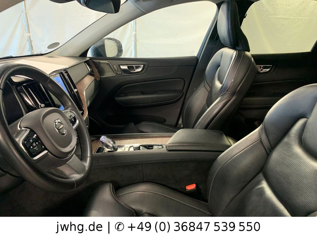 Volvo XC60 2022