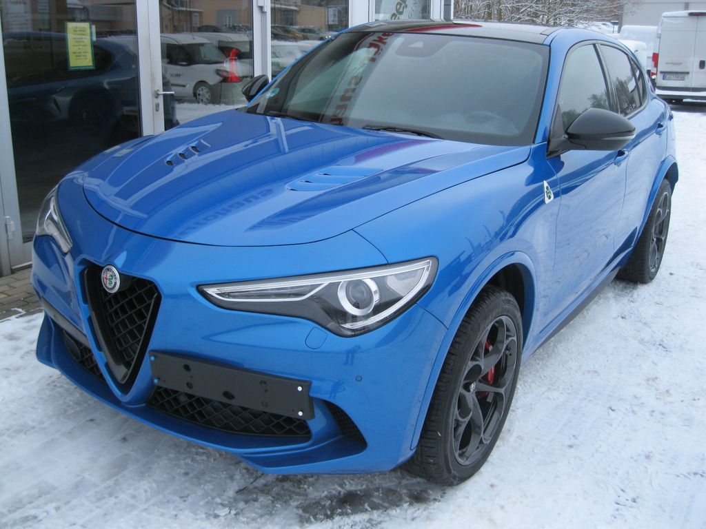 Alfa Romeo Stelvio 2023