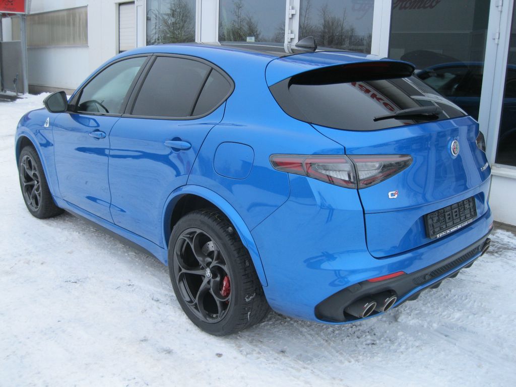 Alfa Romeo Stelvio 2023