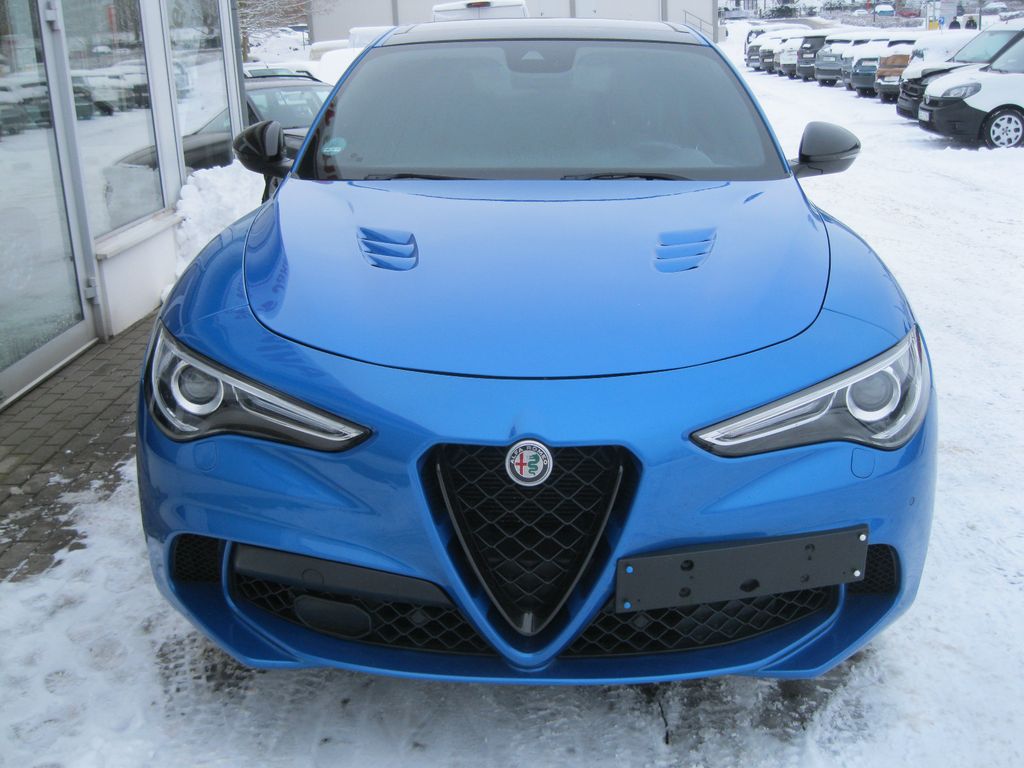 Alfa Romeo Stelvio 2023