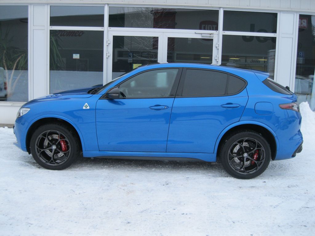 Alfa Romeo Stelvio 2023