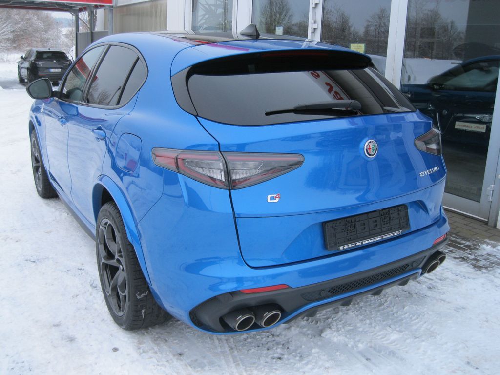 Alfa Romeo Stelvio 2023