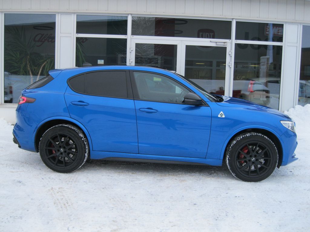 Alfa Romeo Stelvio 2023