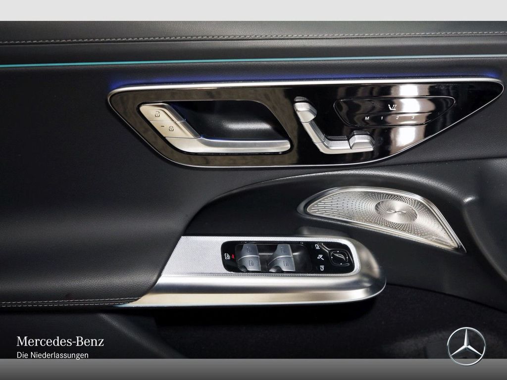 Mercedes-Benz E 300 2025