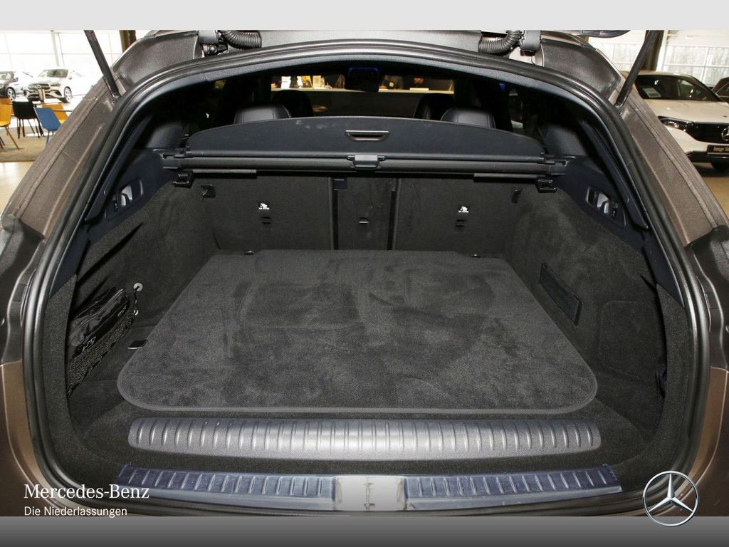 Mercedes-Benz E 300 2025