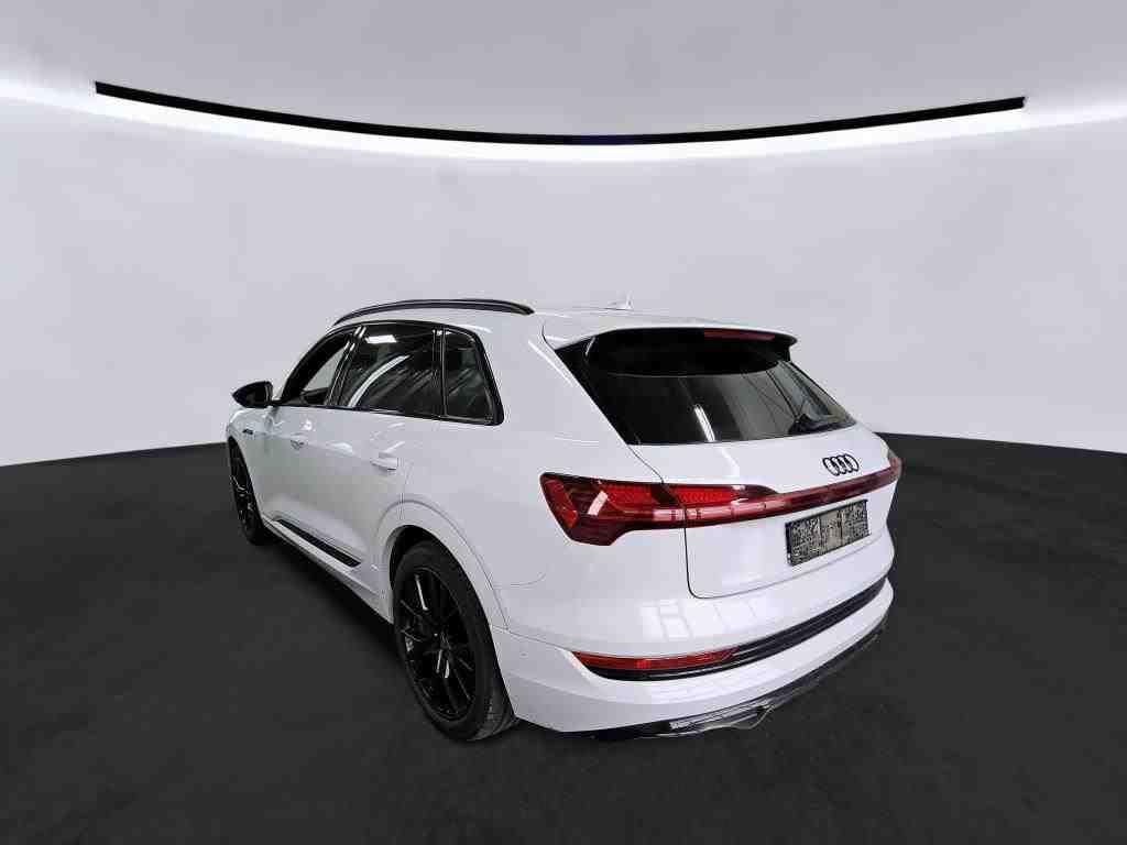 Audi e-tron 2022