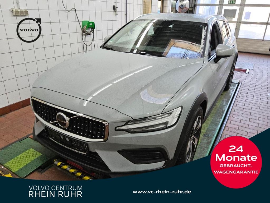 Volvo V60 Cross Country 2024